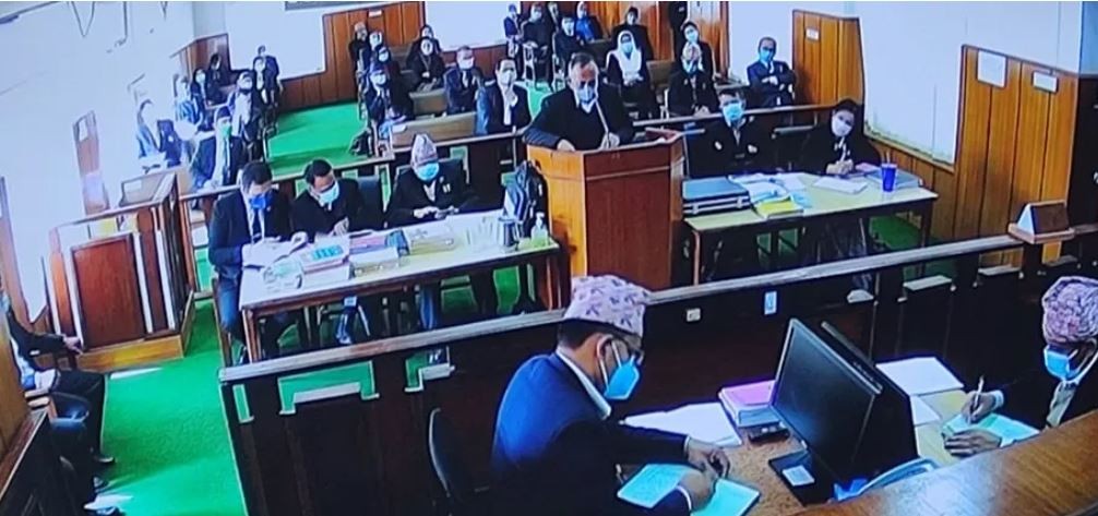 न्यायाधीश सिन्हाको जिज्ञाषामा वरिष्ठ अधिवक्तको गोलमटोल जवाफ