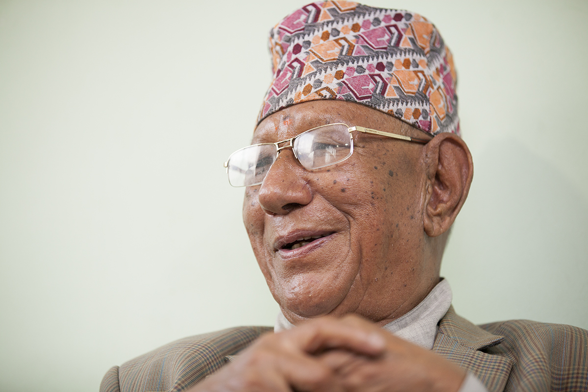 ललितपुर महानगरका वडाअध्यक्ष व्यञ्जनकारलाई जनसेवाश्री विभूषण