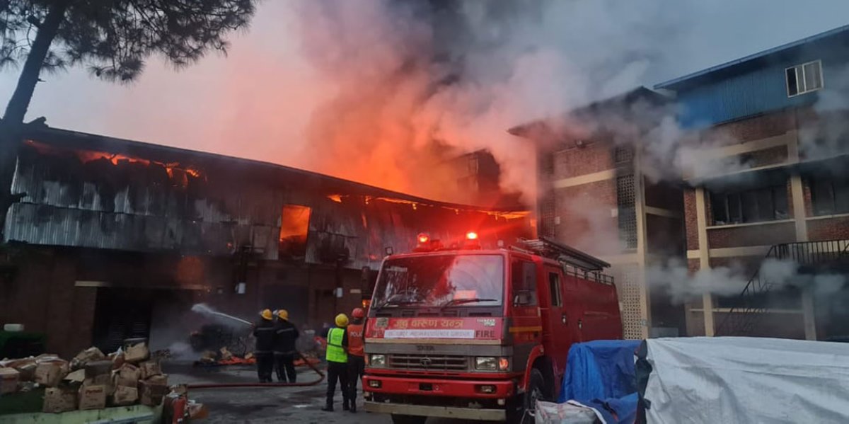 बालाजु औद्योगिक क्षेत्रमा रहेको विस्कुट फ्याक्ट्रिमा आगलागी