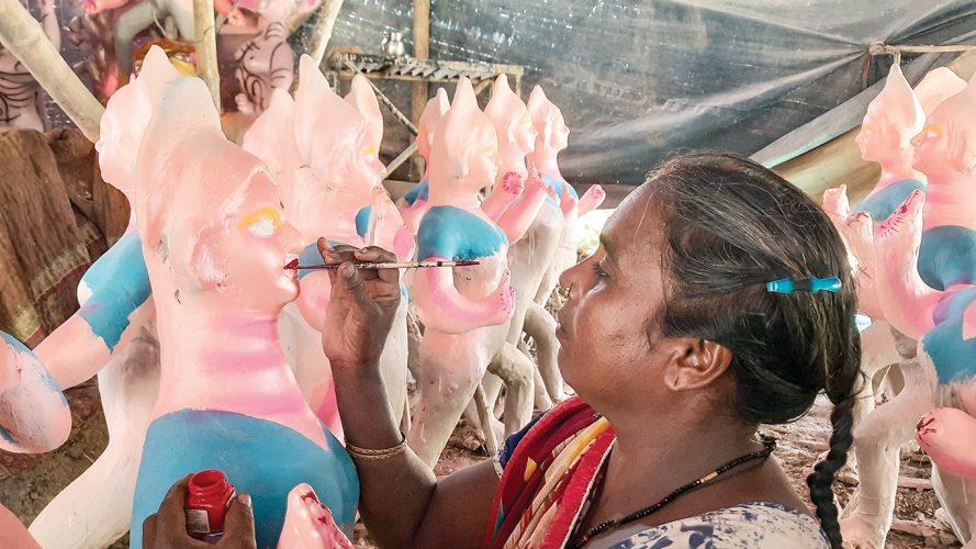 यसवर्ष बिक्री भएनन् दुर्गा मूर्ति