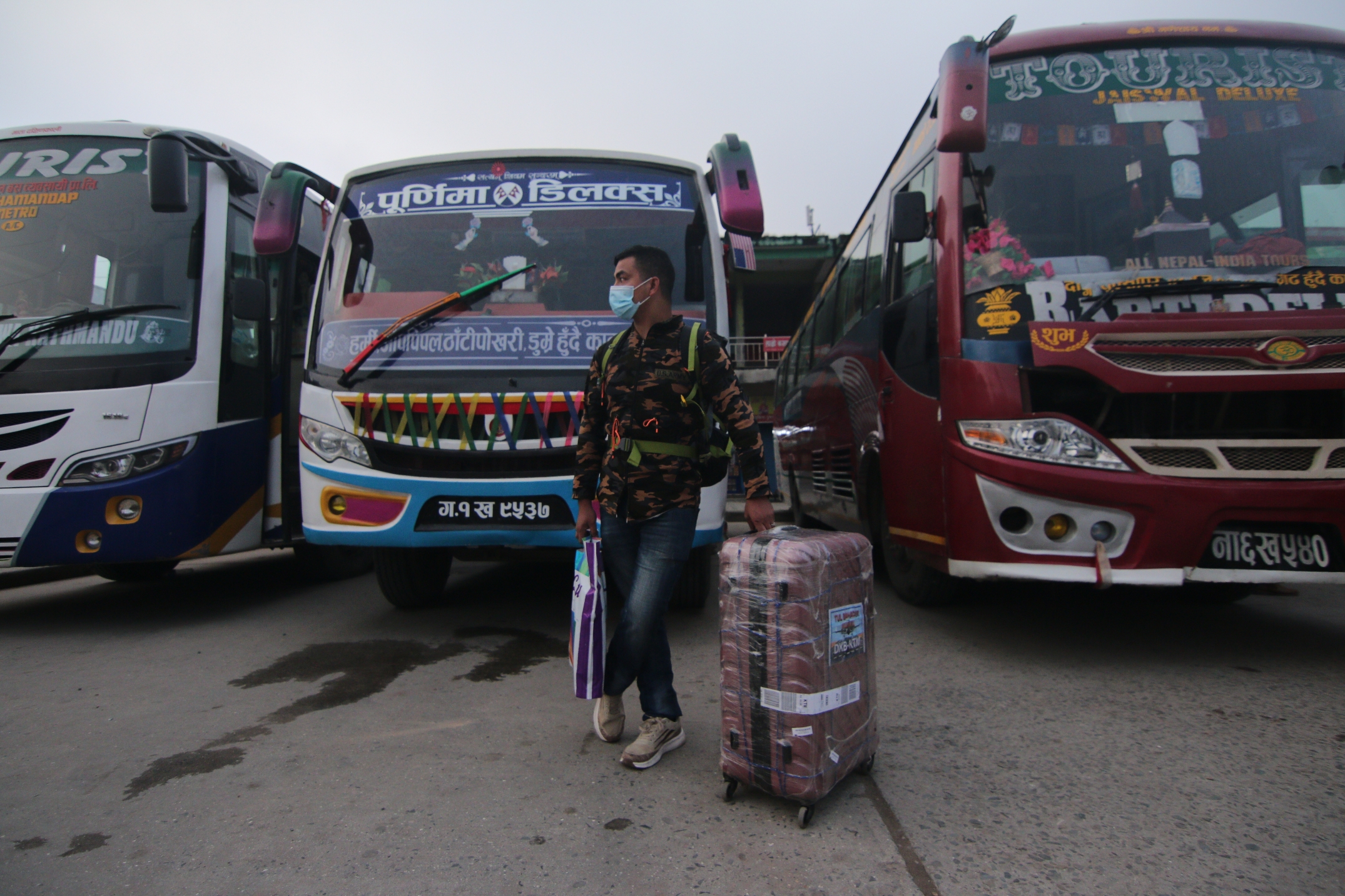 तीन दिनमै दुई लाख गाउँ फर्किए