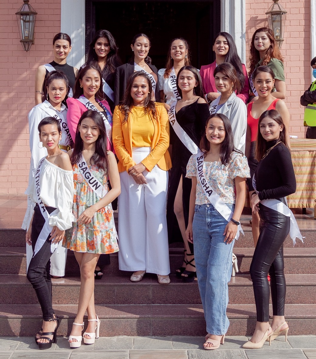 मिस युनिभर्सका लागि अन्तिम तयारीमा सुन्दरीहरू