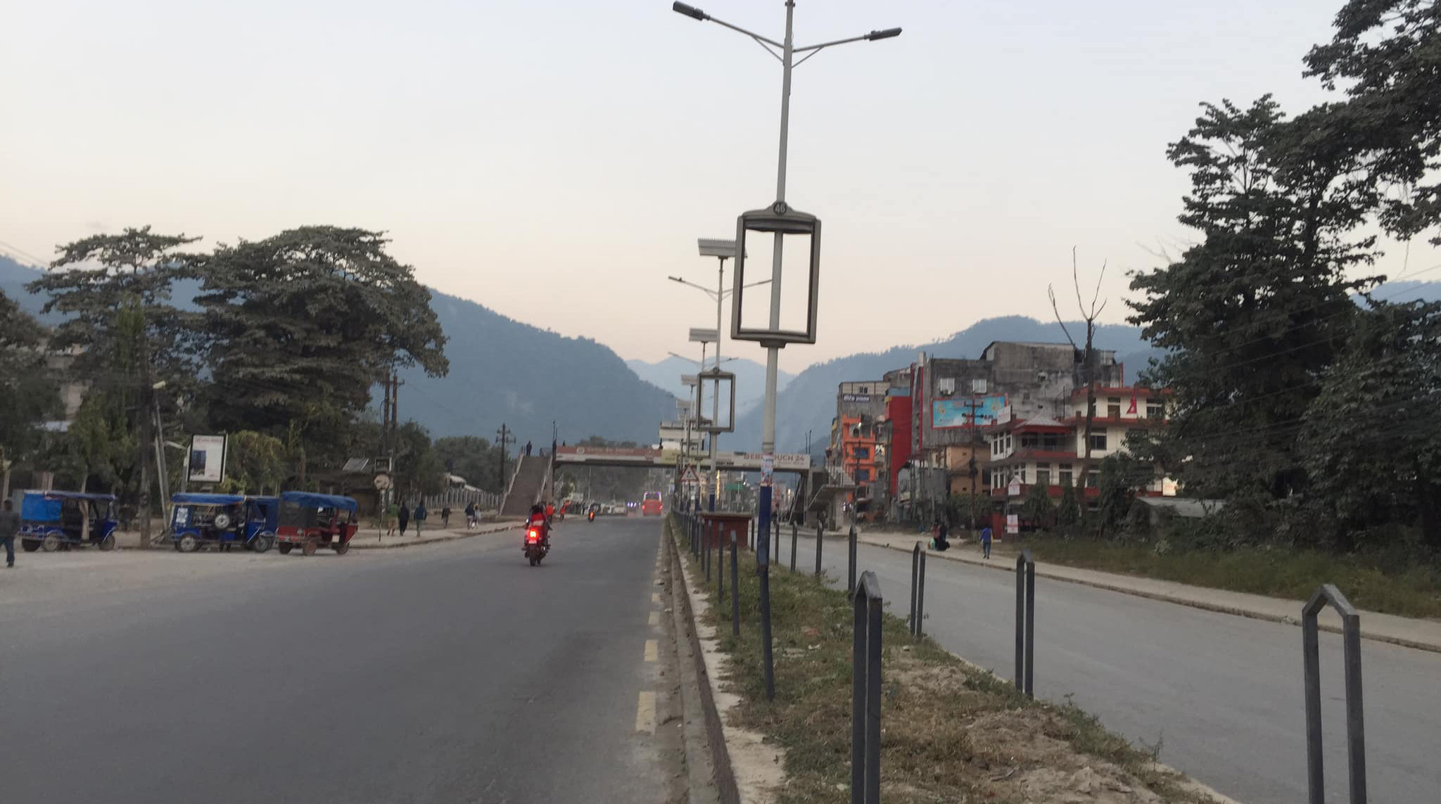 लुम्बिनी प्रदेशमा बिहानैदेखि बन्दको प्रभाव, यातायात ठप्प