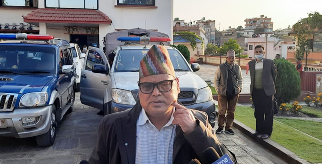 माओवादी बैठकः महाधिवेशन काठमाडौंमा गर्ने, न्यायालयको विवादमा हस्तक्षेप नगर्ने