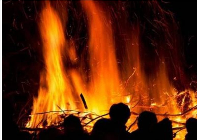 ललितपुरको मंगलबजारमा गएराती आगोलागी हुँदा एकै परिवारका ४ जनाको मृत्यु