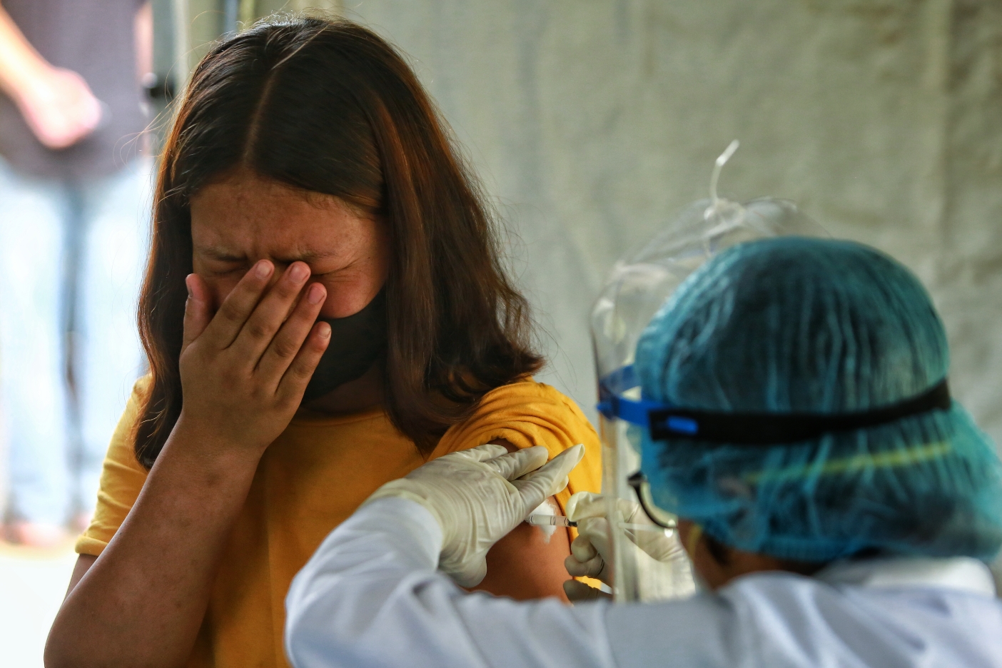 विद्यार्थीलाई कोरोना विरुद्धको खोप विद्यालयमै