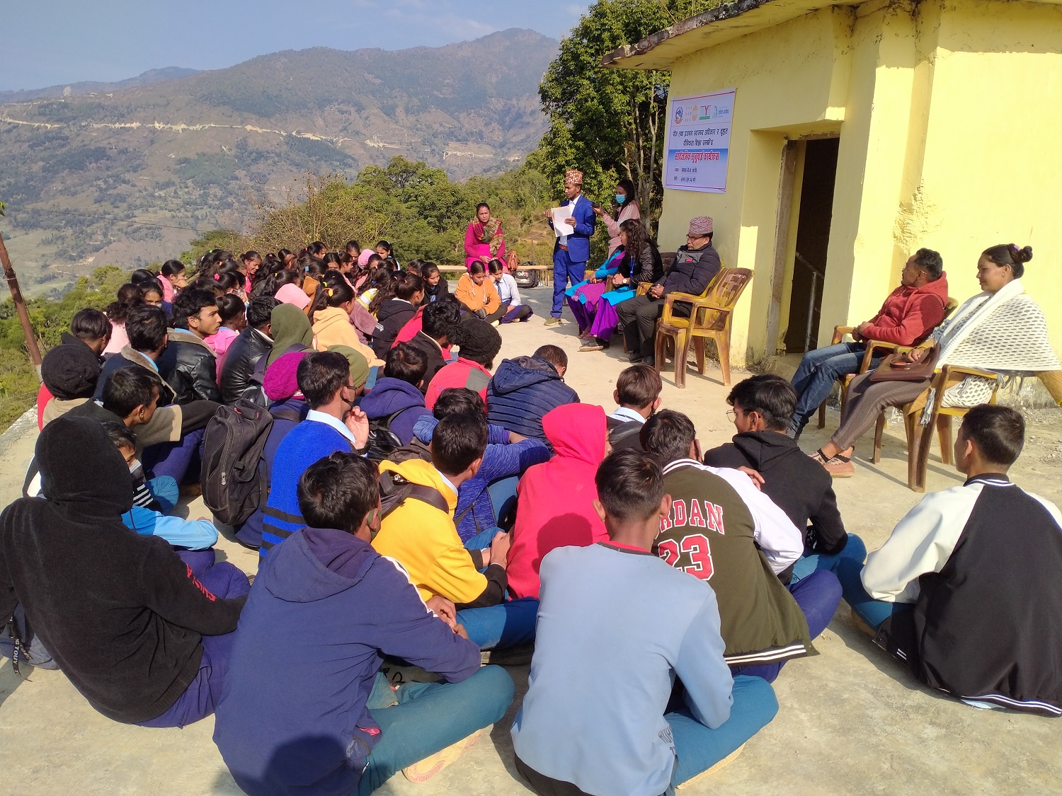 ‘एक विद्यालय एक नर्स’ प्रभावकारी बन्दै, विद्यालयमै नि:शुल्क प्याड