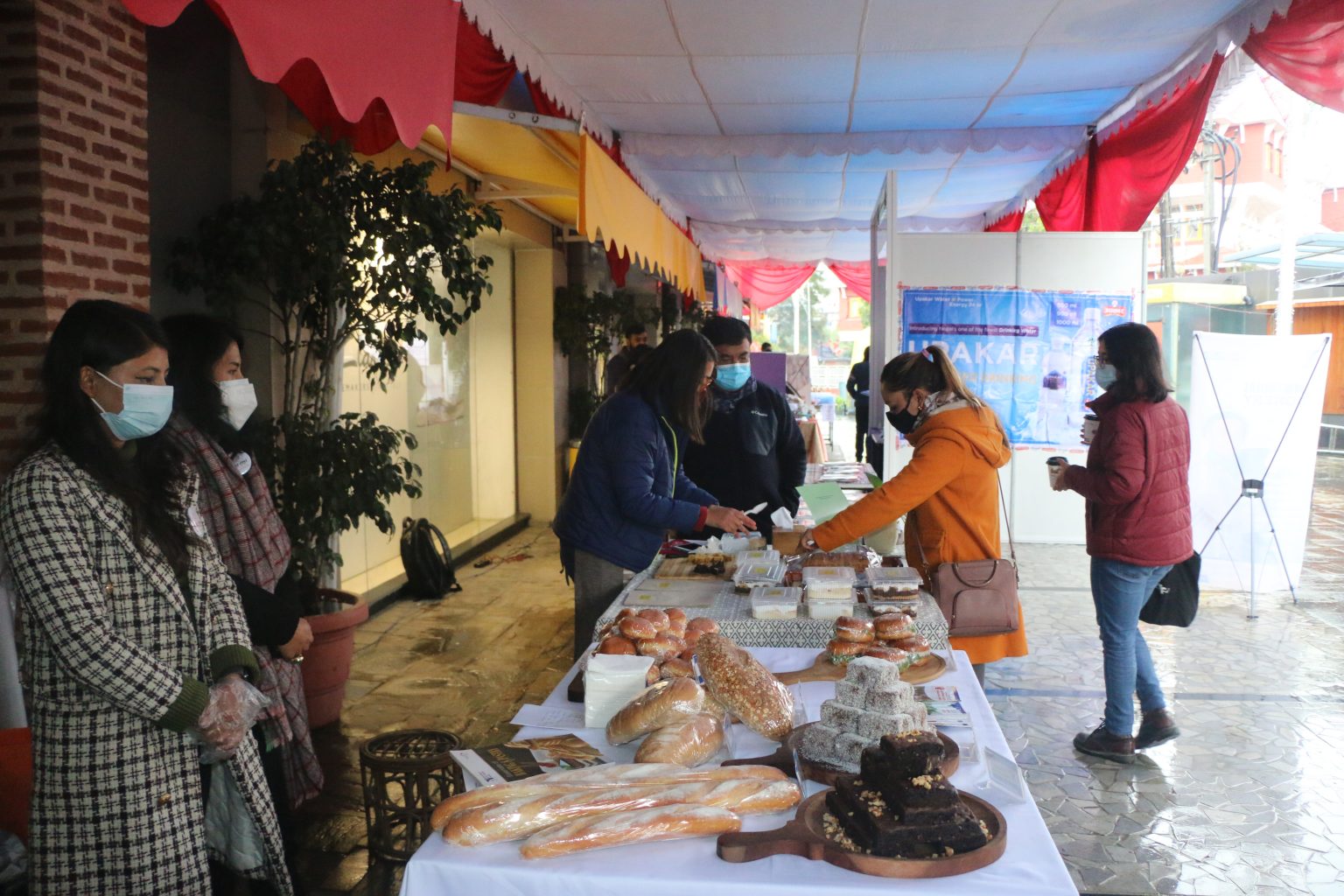 परिकार थाहा पाउन केक मेला