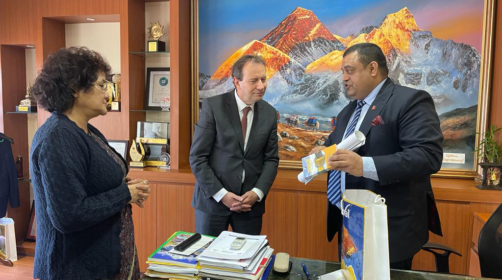 युरोपेली शहरमा सिधा हवाई उडानबारे छलफल