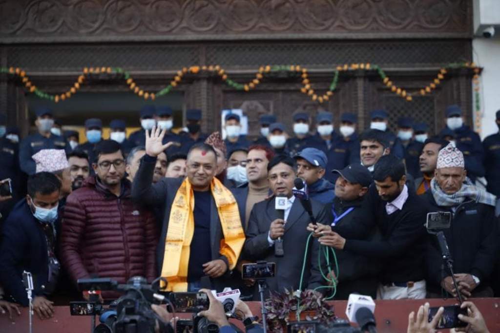 गगन थापा र विश्वप्रकाश शर्माको विजयी हाँसो