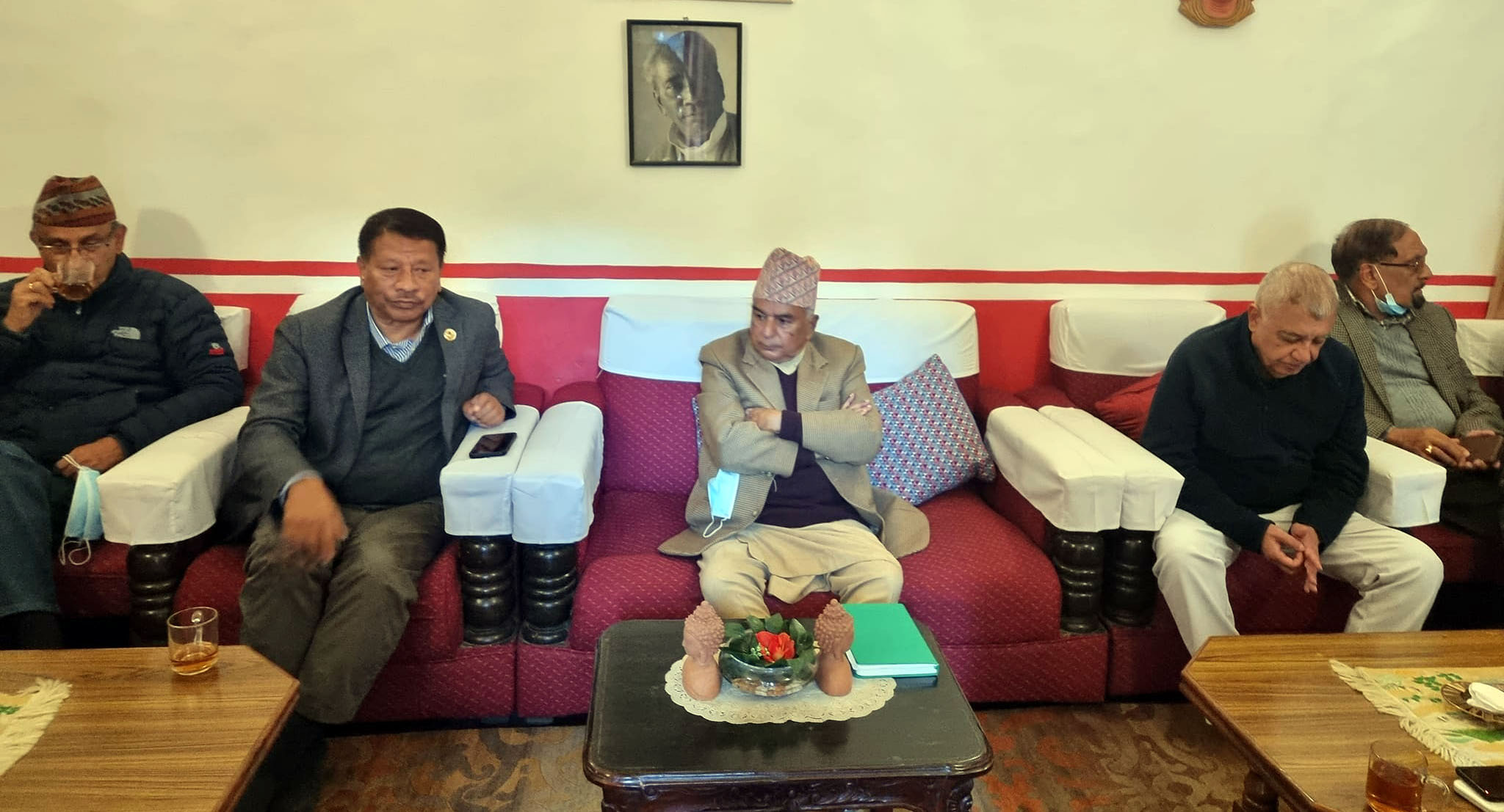 ‘साझा’ बन्न नसकेपछि सभापतिकाे दाैडबाट रामचन्द्र बाहिर