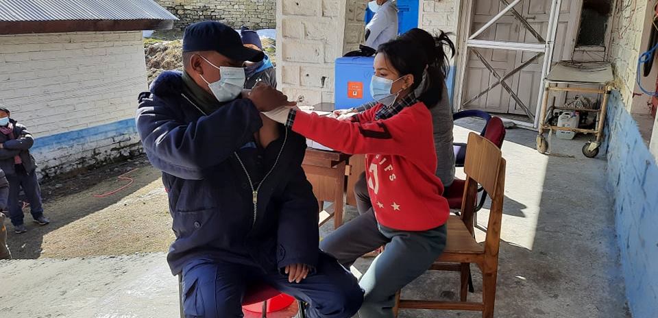 हिमपातमै बुस्टर खोप