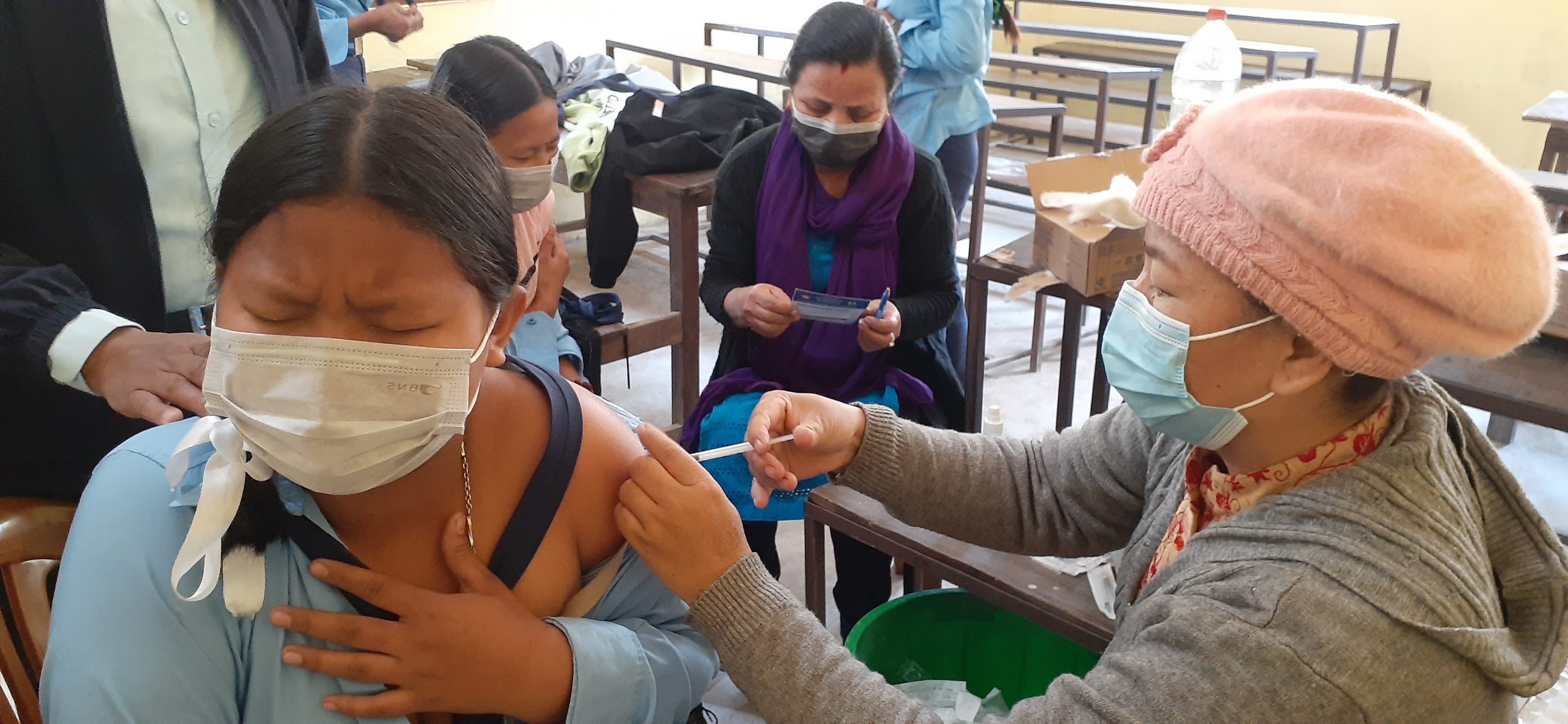 महोत्तरीमा विद्यार्थीका लागि ७४ हजार खोप आयो, तर कहिले लगाउने ?