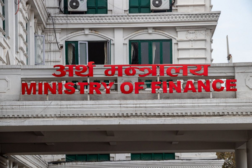 आर्थिक सहायताका नाममा सरकारले बाँड्यो तीन करोड, कसले कति पाए ?