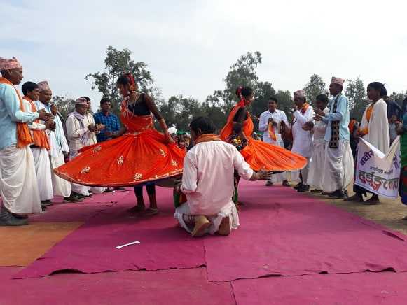 थारु वस्तीमा माघीसँगै नयाँ वर्ष स्वागतको चटारो