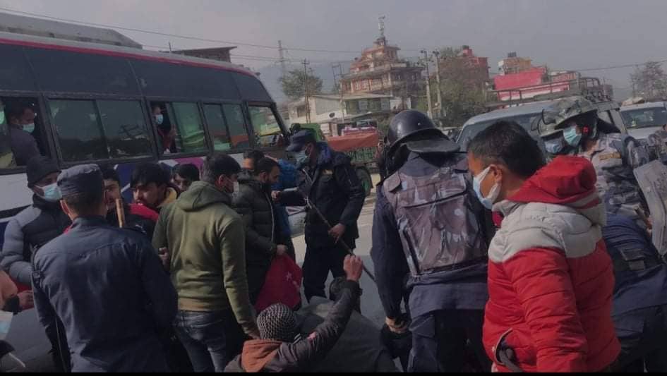 बनेपामा सभामुख सापकोटालाई कालो झण्डा देखाइयो