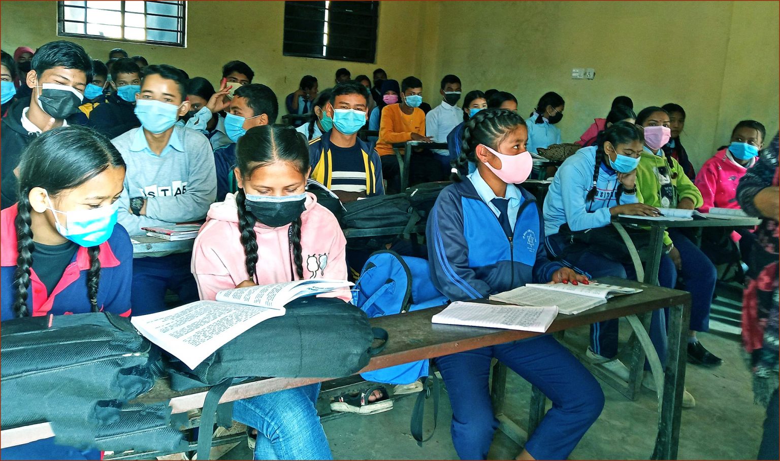 आजबाट शैक्षिक संस्था खुले