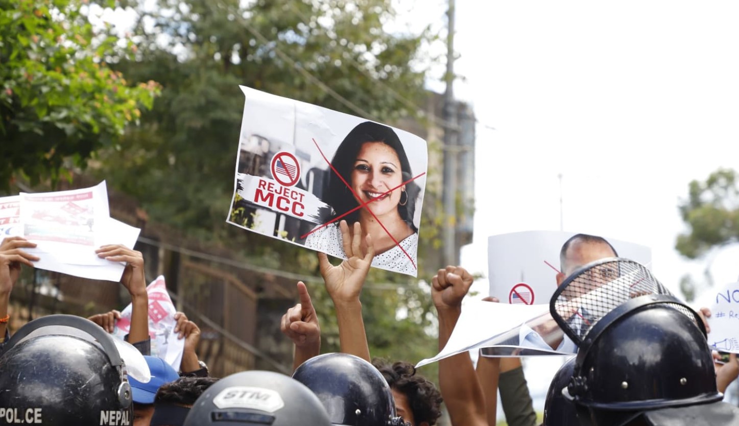 एमसीसी निर्णायक मोडमा भन्दै ६ साना बामपन्थी दल सडकमा