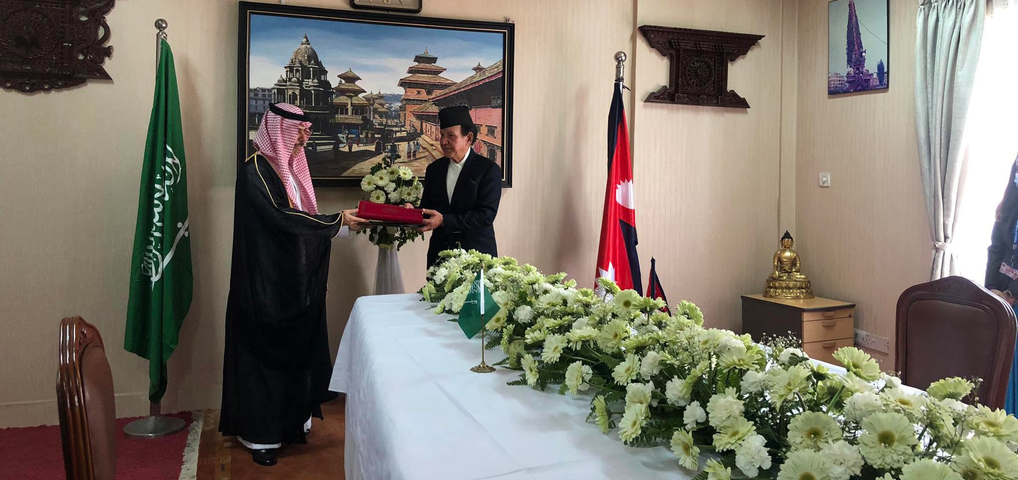 परराष्ट्रमन्त्री खड्का र साउदी राजकुमारबीच सहयोग सम्झौतामा हस्ताक्षर