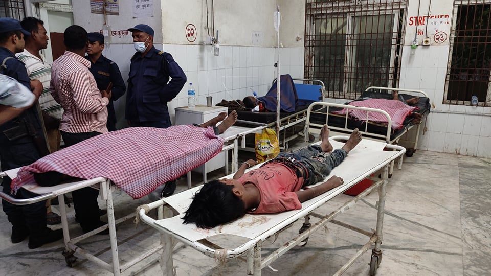 मोटरसाइकल दुर्घटनामा चार बालकको मृत्यु, एक घाइते