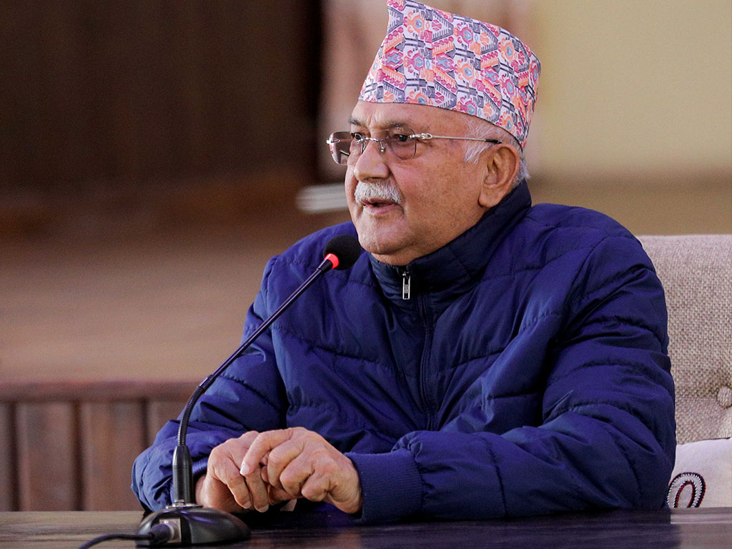 आज नागरिकसँग टेलिफोन संवाद गर्दै ओली