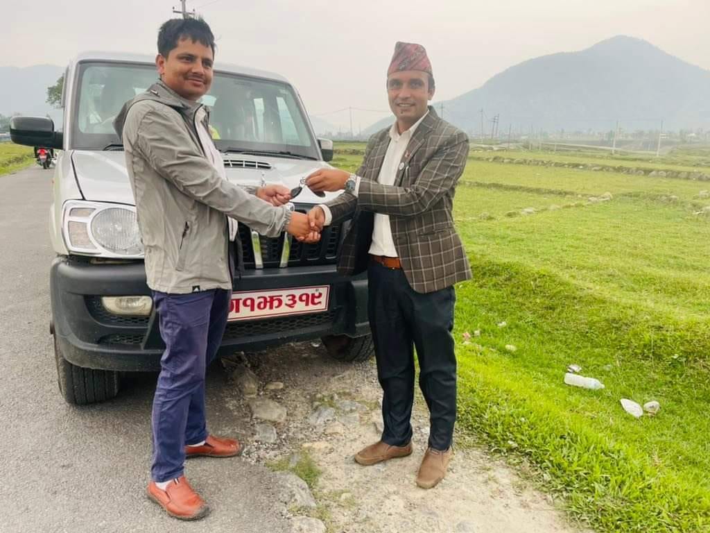 रुपा गाउँपालिकाका अध्यक्ष ओझाले फिर्ता गरे गाडी