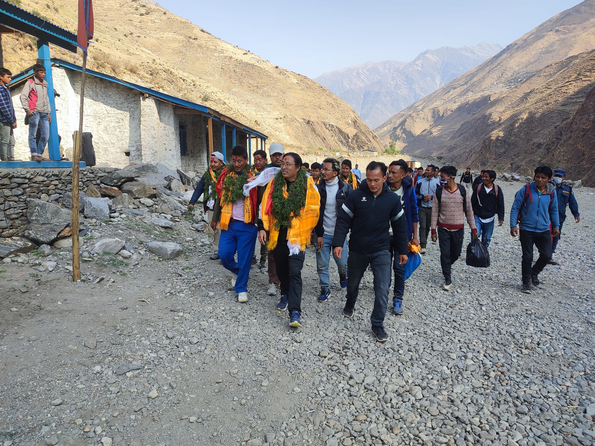 विद्यालयका प्रअलाई गाउँपालिका अध्यक्षमा सिफारिस गर्‍याे कांग्रेसले