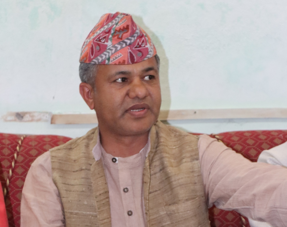 कांग्रेसले कारबाही गरेपछि मल्लले त्यागे सांसद पद