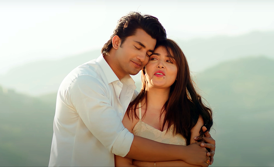 आकाश र पूजाको दुई चलचित्र आउँदै