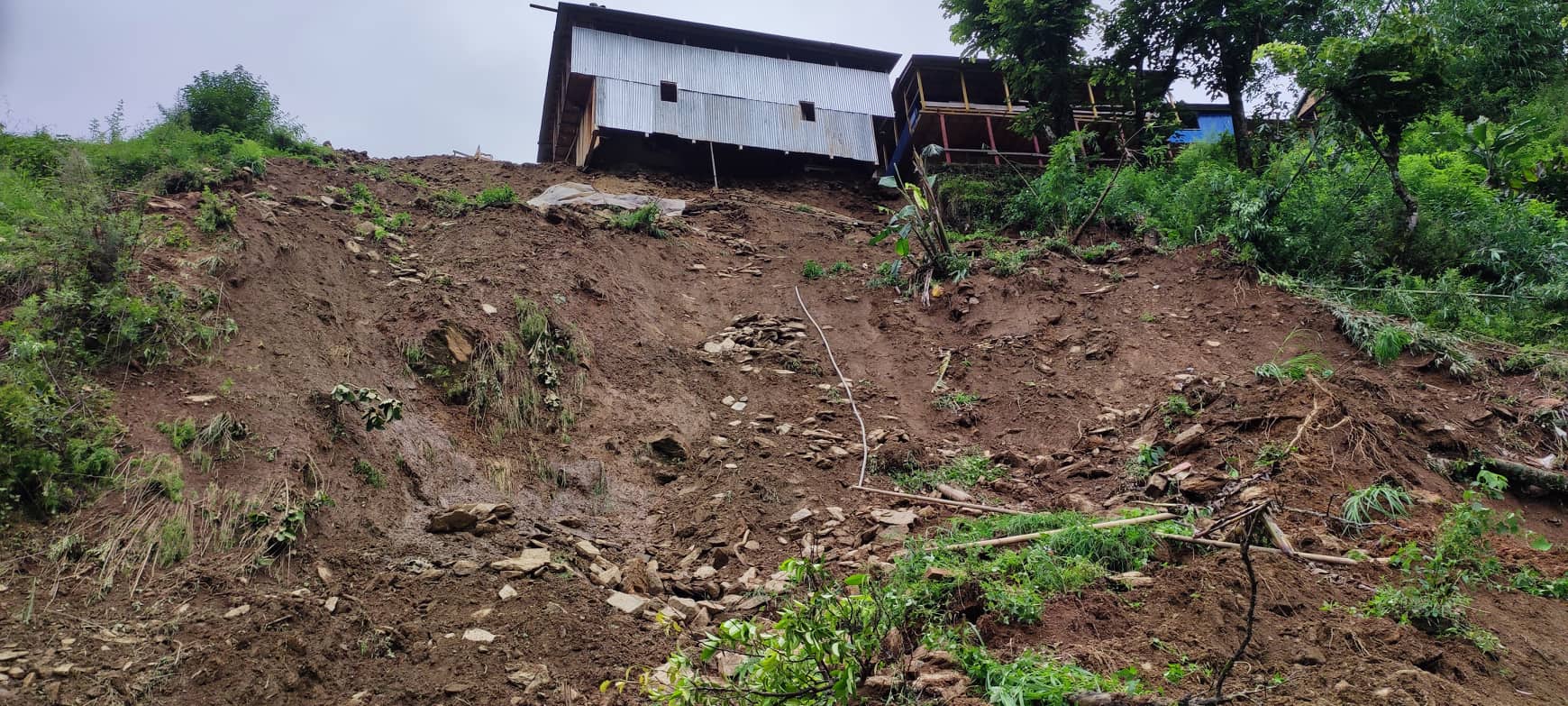 हिरोले फेदीका १० घर जोखिममा