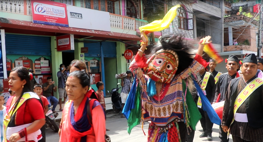 लमजुङका युवा लाखे नाच ब्युँताउन जुटे