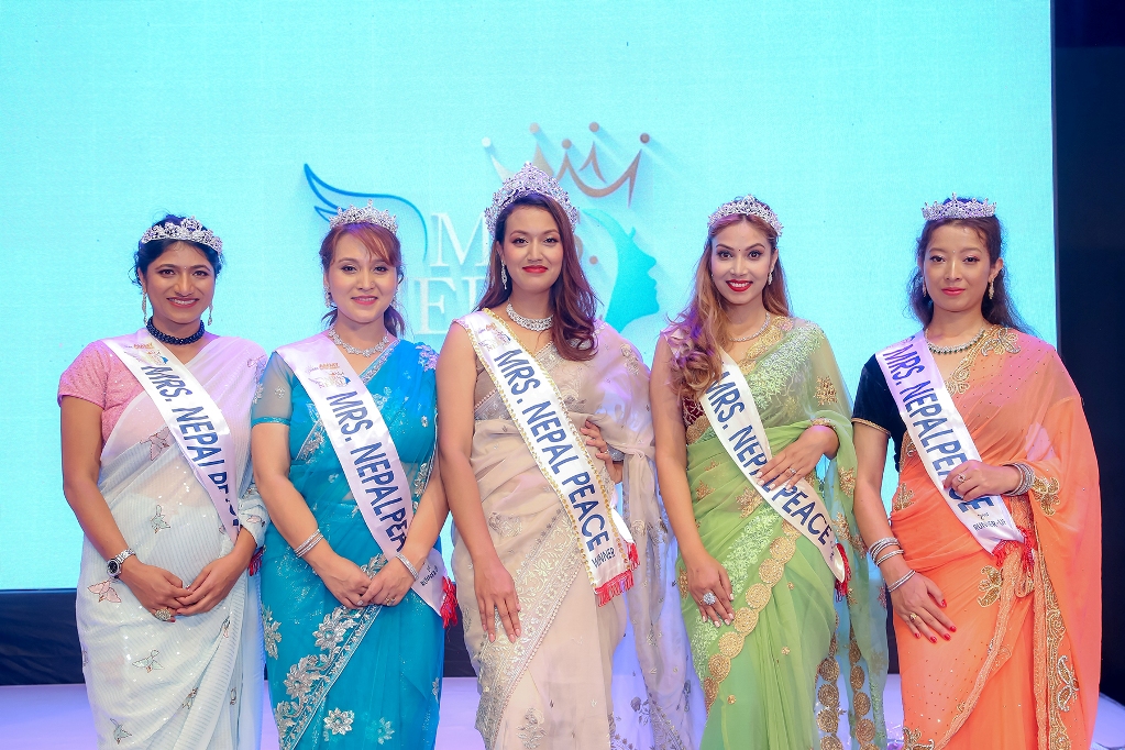 हिना शुक्ला बनिन् मिसेस् नेपाल पिस