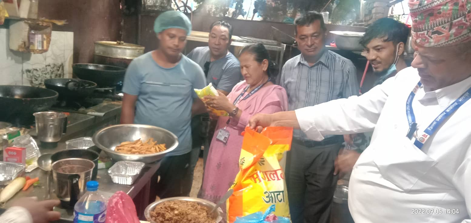 अस्पतालको क्यान्टिनमै कुहिएको मासु, गलेका खानेकुरा विक्री