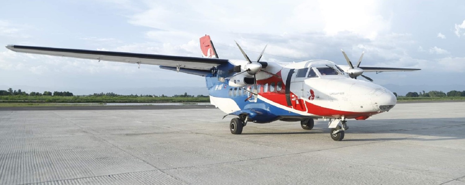 मुस्ताङ उडेको विमानको पोखरामा आपतकालिन अवतरण