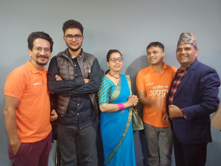 मोफसलमा दर्शक भेट्दै ‘महापुरूष’ टिम