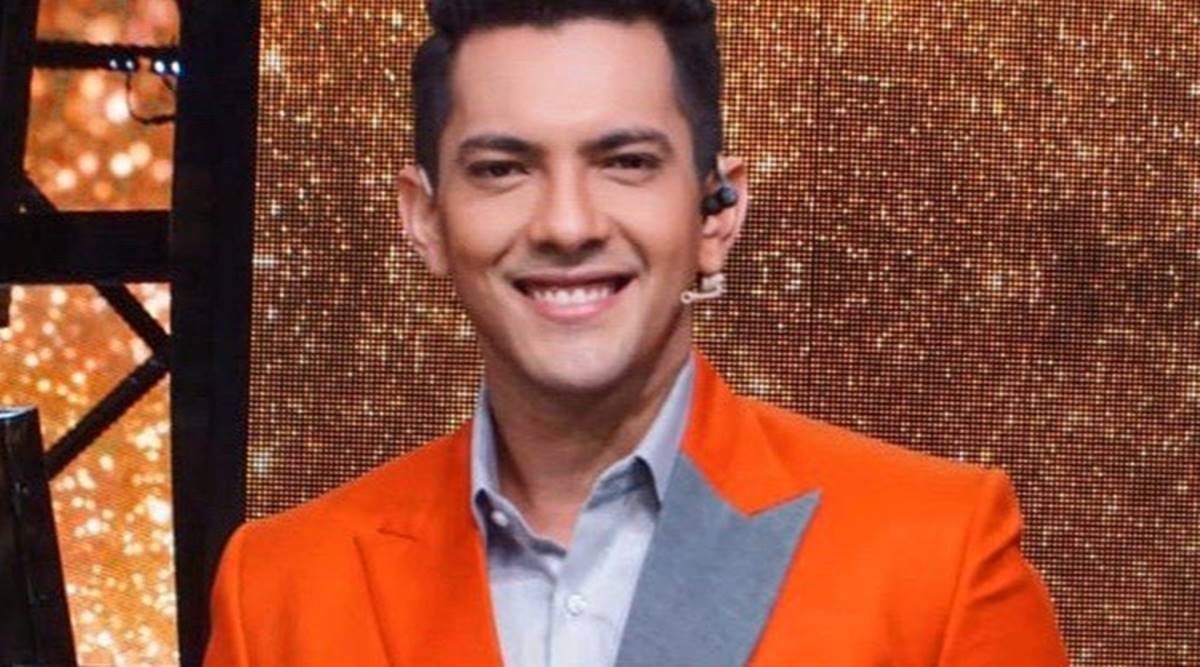 किन आए गायक आदित्य नारायण नेपालमा