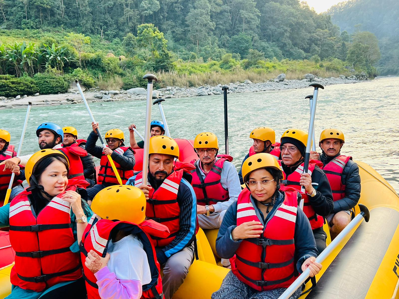 प्रचण्ड परिवारसहित सुकुटेमा