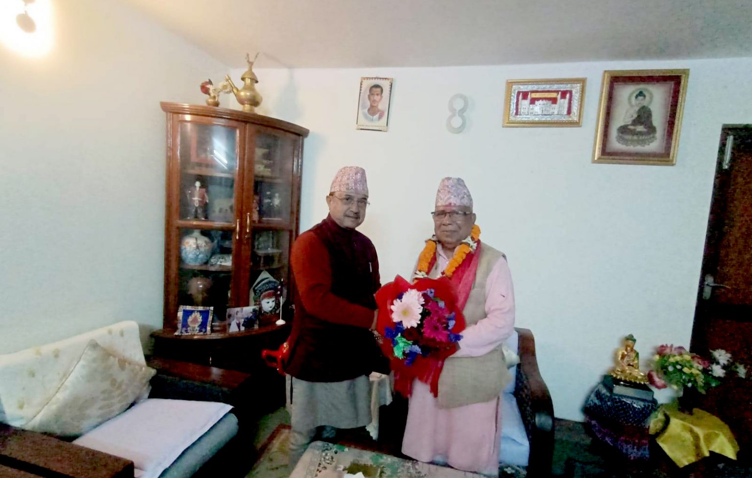 अध्यक्ष नेपाल र उपसभापति खड्काबीच भेटवार्ता