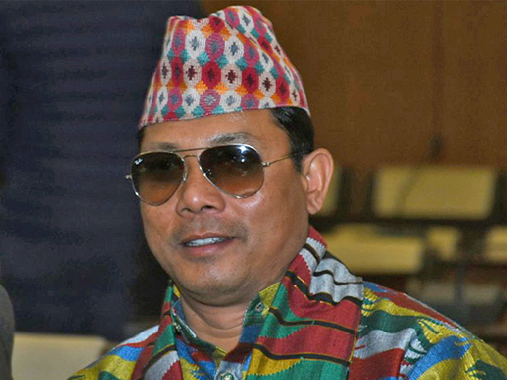 रेशमलाई भेट्न कारागार पुगे एमाले नेता लेखराज भट्ट