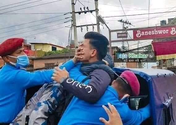 ‘हेर्दाहेर्दै मान्छेको मुख थुन्नुपर्ने कस्तो दिन आयो ?’