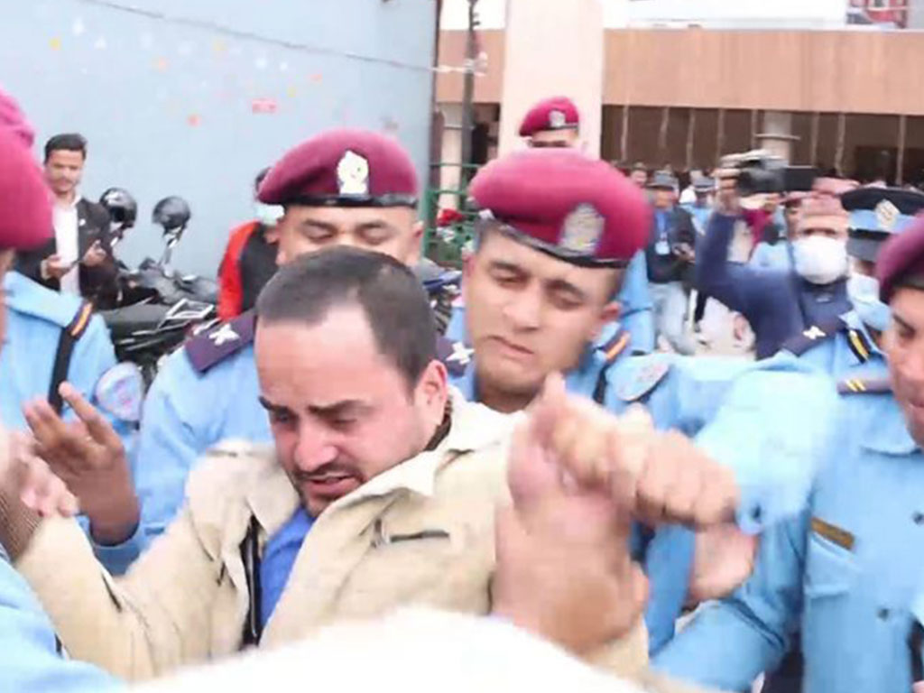 प्रधानमन्त्रीविरुद्ध नाराबाजी गर्ने ३ जना जेल चलान