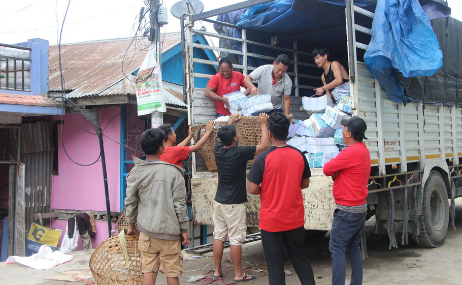 यसपटक शैक्षिक सत्र सुरुवातसँगै विद्यार्थीका हातहातमा पुस्तक