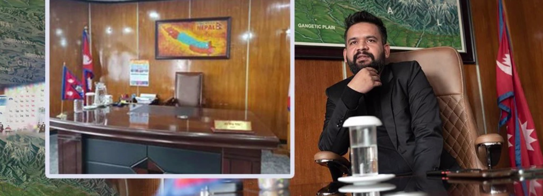 बालेनको कार्यकक्षमा ग्रेटर नेपालको नक्सा