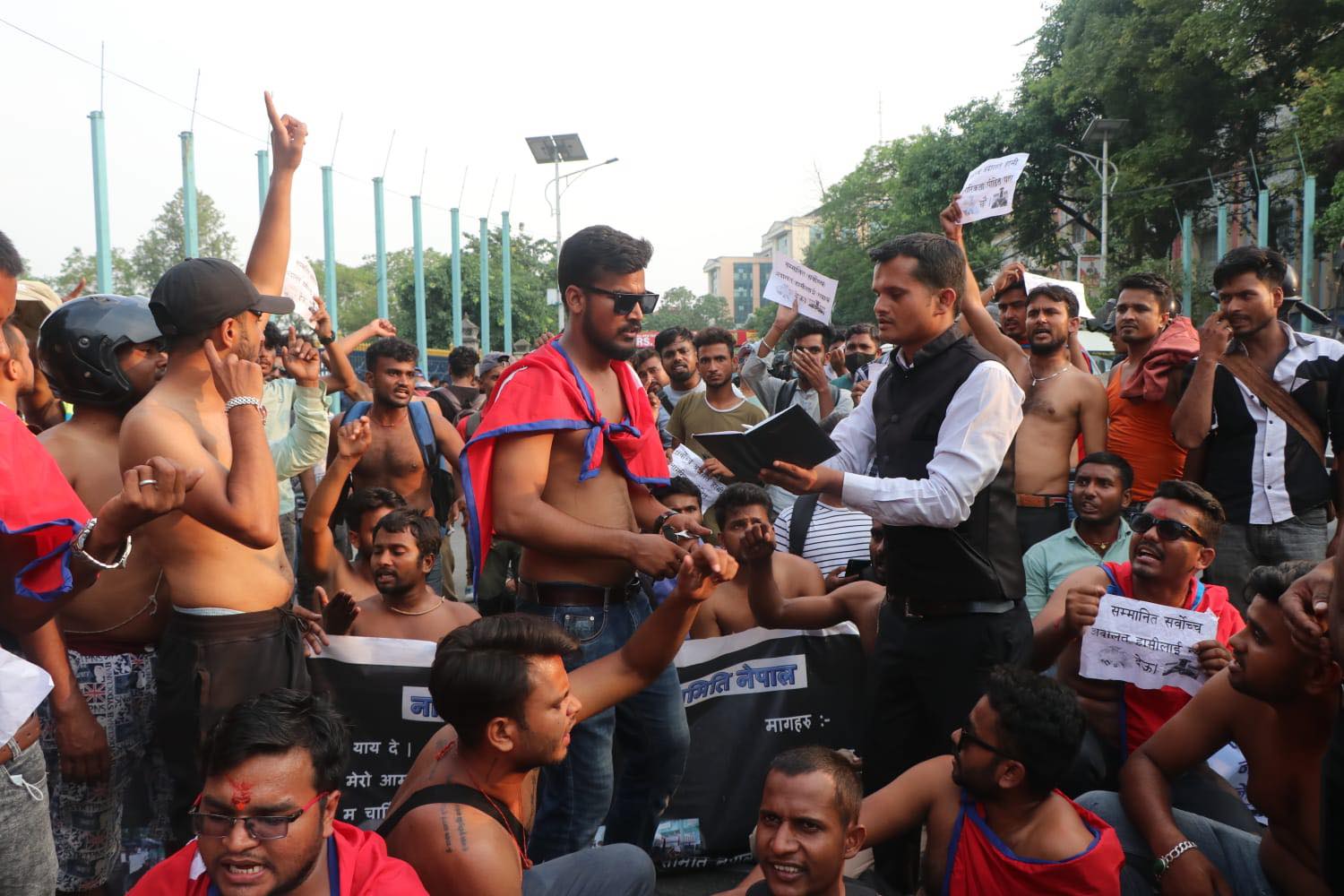 माइतीघरमा युवकको आत्मदाह प्रयासपछि चर्कियो आन्दोलन