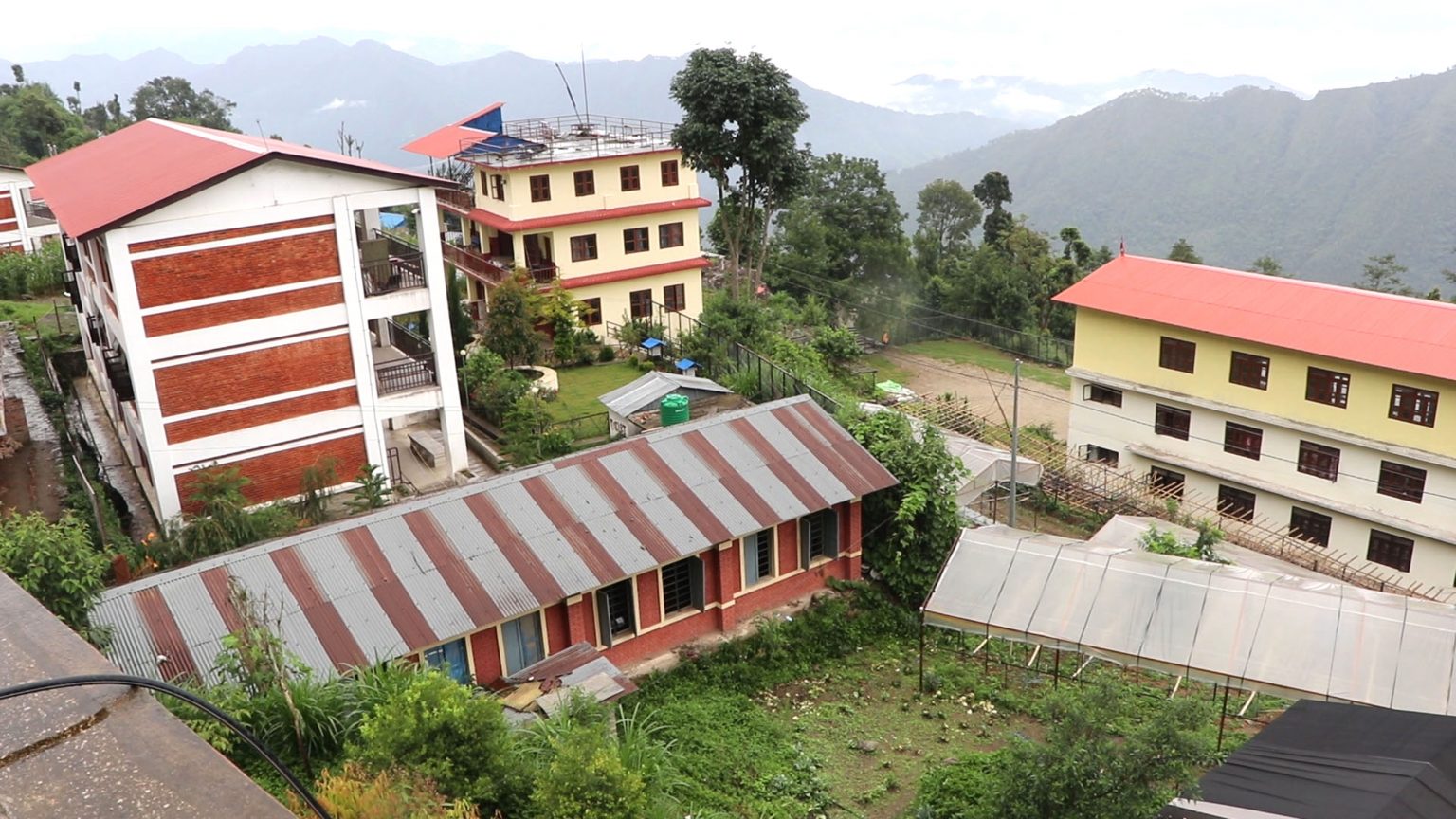 दुर्गम गाउँको अब्बल सामुदायिक विद्यालय