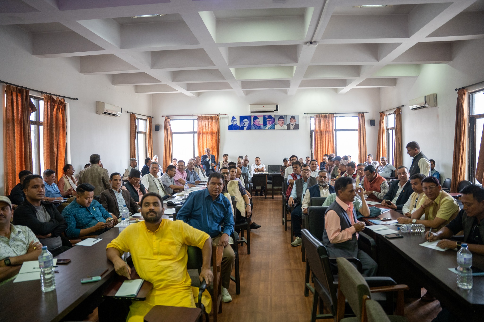 कांग्रेस जिल्ला सभापतिहरुको बैठक आज पनि