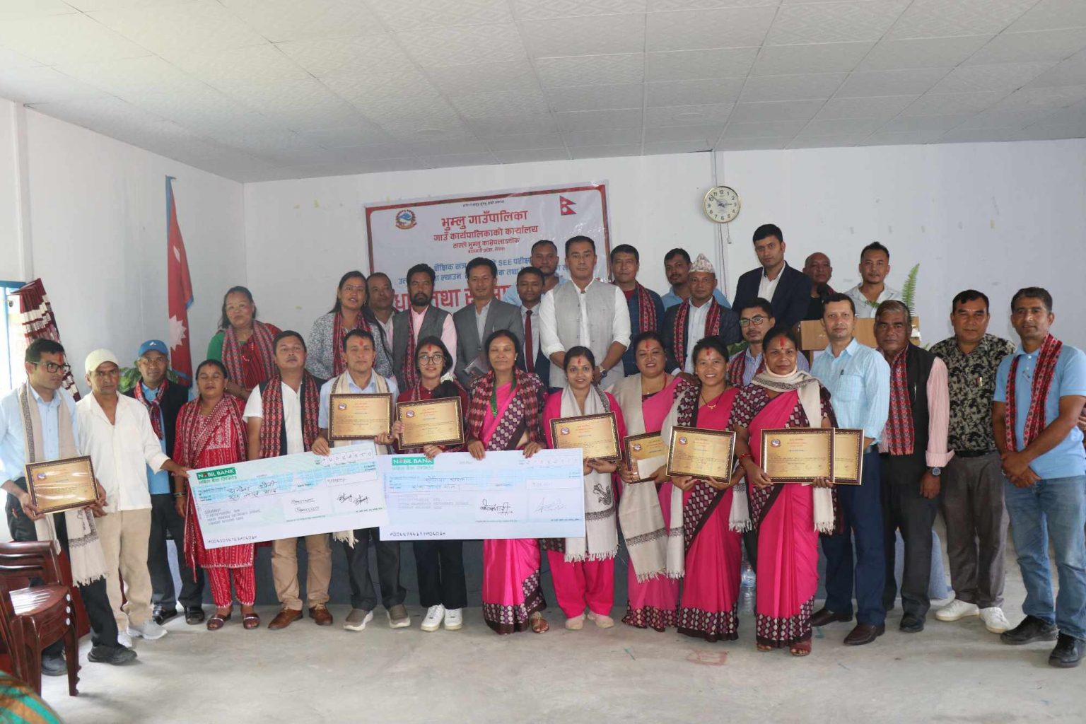 भुम्लुमा उत्कृष्ट विद्यार्थीलाई रु एक लाखसहित सम्मान