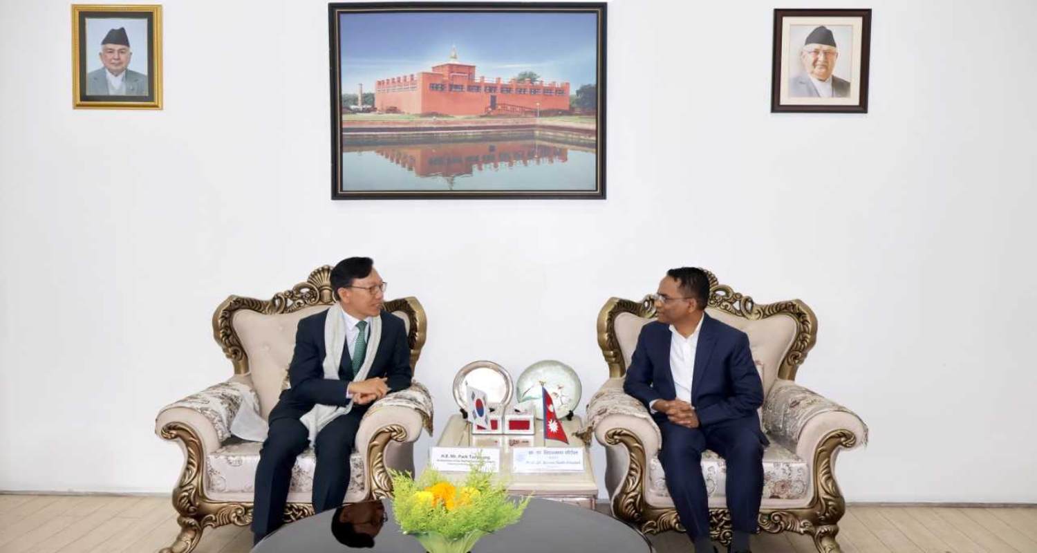 राष्ट्र बैंकका गभर्नर र कोरियाली राजदूतबीच भेट: आर्थिक सहकार्यमा जोड