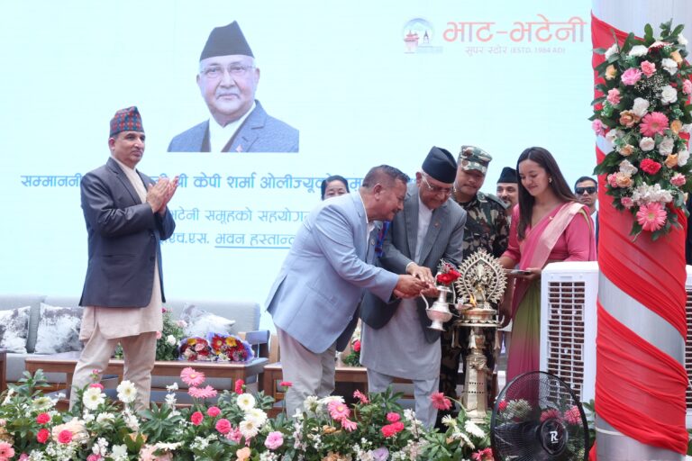 प्रधानमन्त्री ओलीद्वारा त्रिवि शिक्षण अस्पतालको विस्तारित सेवा भवन उद्घाटन: ‘निरोगी नेपाल’ को नारा साकार पार्न सरकार प्रतिबद्ध