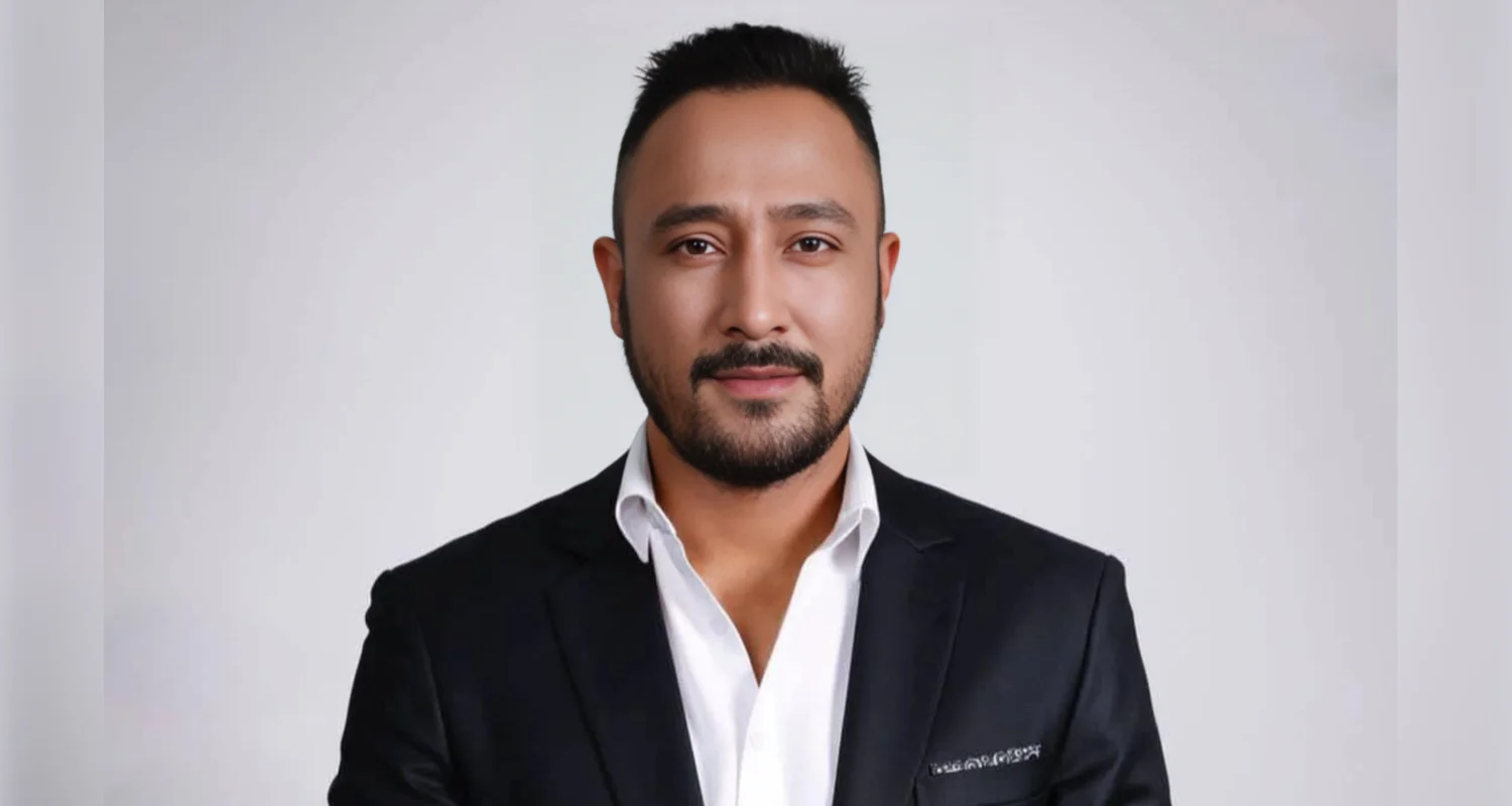 नेपाली क्रिकेट अगाडी बढ्दा टाउको दुख्नेहरूले उपचार गराए हुन्छ : पारस खड्का